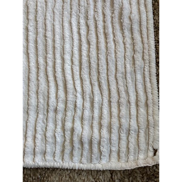 Chenille Bedspread with Scottie Dogs & Blue Bows 45"x66" Vintage - Picture 5 of 16